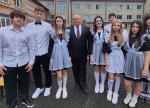 В школах Артёма прозвенели первые звонки